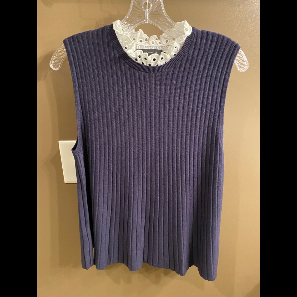 Ann Taylor EYELET COLLAR SWEATER SHELL L